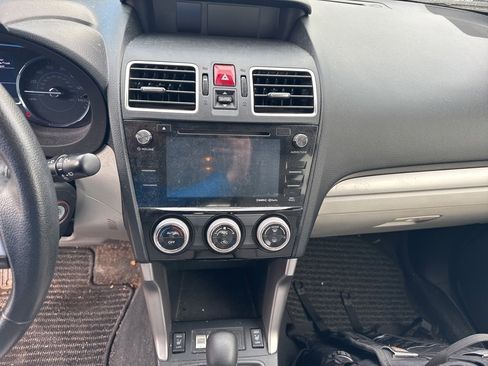 Used 2018 Subaru Forester 2.5i Premium image 11