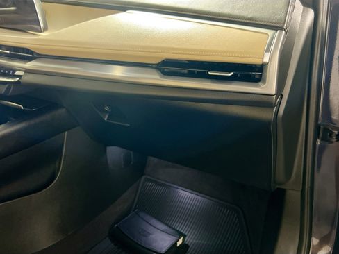 Used 2024 Cadillac XT4 Luxury image 35