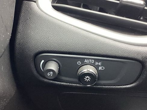 Used 2022 Chevrolet Malibu LS w/ LPO, Convenience Package 1 image 17