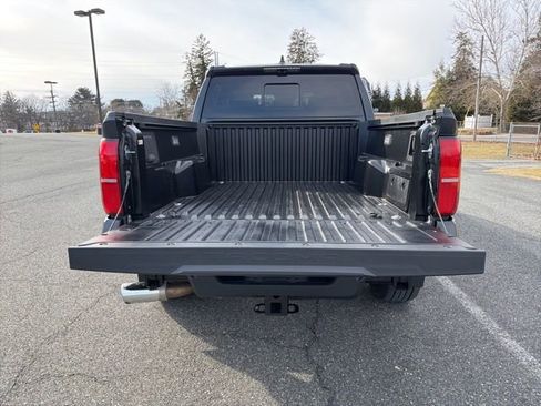 Used 2025 Toyota Tacoma TRD Off-Road image 8