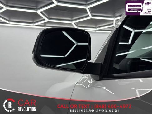 Used 2024 Toyota Tacoma SR image 46