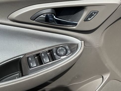 Used 2025 Chevrolet Malibu LT FWD image 30
