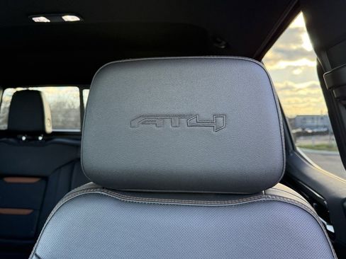 Used 2022 GMC Sierra 1500 AT4 w/ AT4 Preferred Package image 19