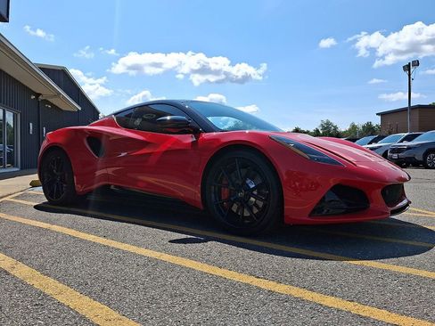 Used 2025 Lotus Emira image 7