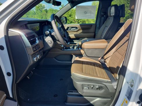 New 2026 GMC Yukon XL Denali Ultimate AWD/4WD image 18