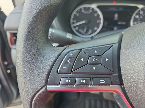 Used 2024 Nissan Sentra SV FWD image 15