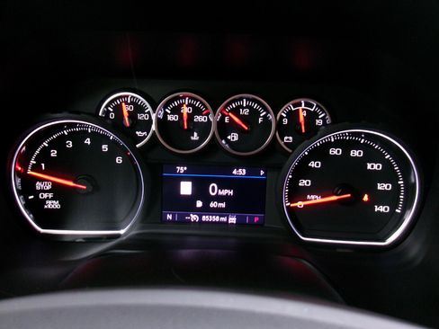 Used 2021 Chevrolet Suburban LT w/ Rear Media and Nav Package AWD/4WD image 9