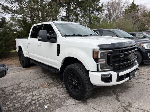Used 2021 Ford F250 Lariat image 6