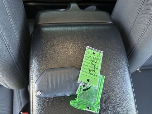 Used 2023 Jeep Gladiator Sport w/ Off Road Group image 28