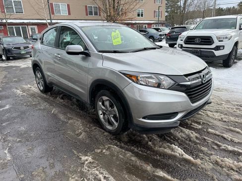 Used 2016 Honda HR-V LX image 7