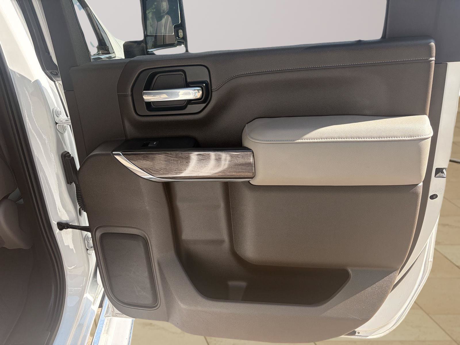 Used 2022 Chevrolet Silverado 2500 LTZ AWD/4WD image 21