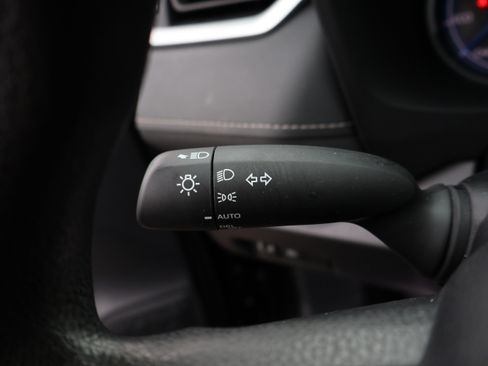 Used 2025 Toyota RAV4 XLE AWD/4WD image 36