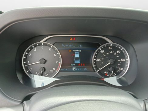 Used 2026 Nissan Frontier SV w/ Tow Package RWD image 11