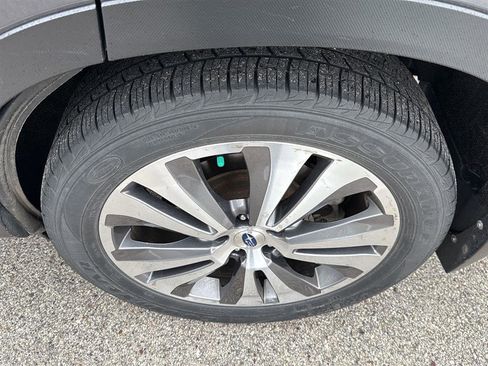 Used 2019 Subaru Ascent Touring w/ Popular Package #2A image 12