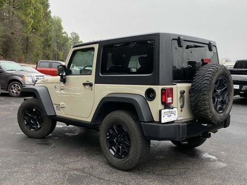 Used 2018 Jeep Wrangler Sport image 6