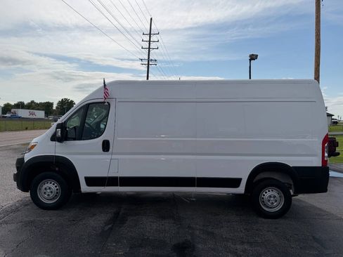 Used 2025 RAM ProMaster 3500 w/ Convenience Group FWD image 2