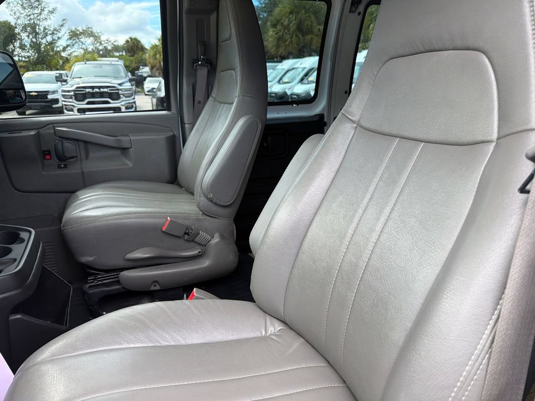Used 2023 GMC Savana 3500 w/ Driver Convenience Package RWD image 15