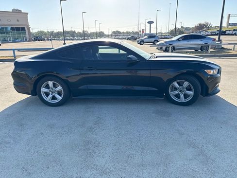 Used 2015 Ford Mustang Coupe RWD image 13