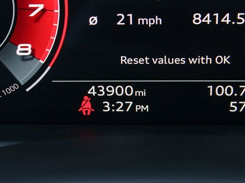 Used 2021 Audi Q8 Prestige image 31