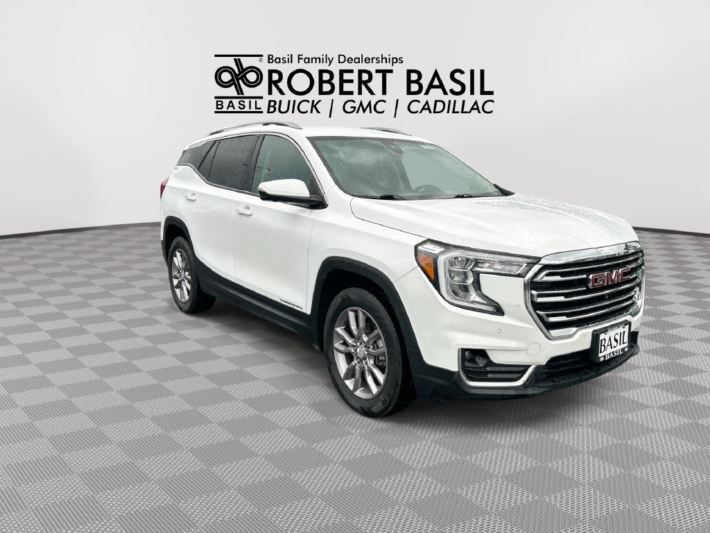 Used 2022 GMC Terrain SLT w/ Tech Package AWD/4WD image 2