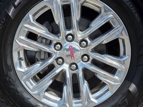 Used 2023 GMC Yukon SLT w/ SLT Premium Package AWD/4WD image 24