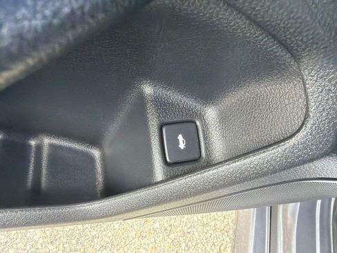 Used 2019 Honda Civic LX image 11