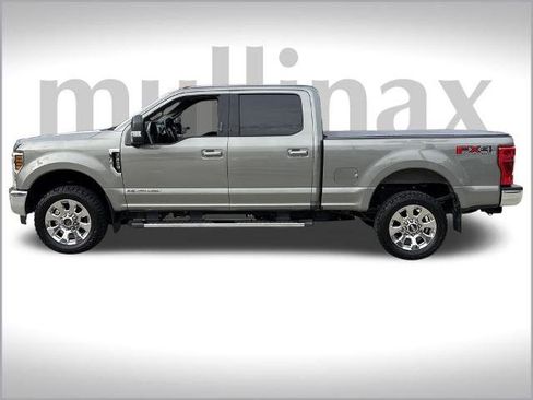 Used 2019 Ford F250 Lariat w/ Chrome Package image 10