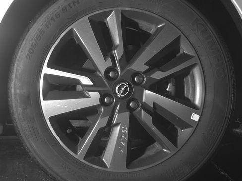 Used 2025 Nissan Versa SV image 13