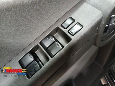 Used 2012 Nissan Xterra X AWD/4WD image 11
