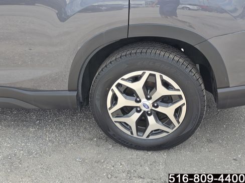 Used 2023 Subaru Forester Premium AWD/4WD image 12
