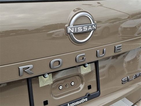 New 2025 Nissan Rogue SL w/ Tech Package image 23