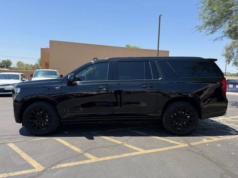 Used 2022 GMC Yukon XL Denali AWD/4WD image 6