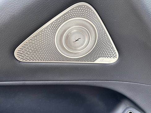 Used 2022 Mercedes-Benz S 500 4MATIC w/ AMG Line Package image 5