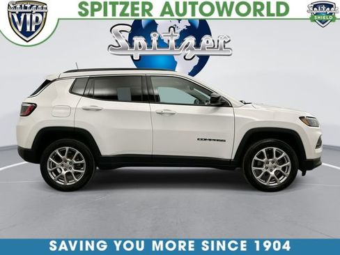 Used 2022 Jeep Compass Latitude AWD/4WD image 11