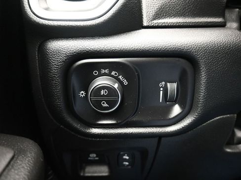 Used 2022 RAM 1500 Big Horn image 36