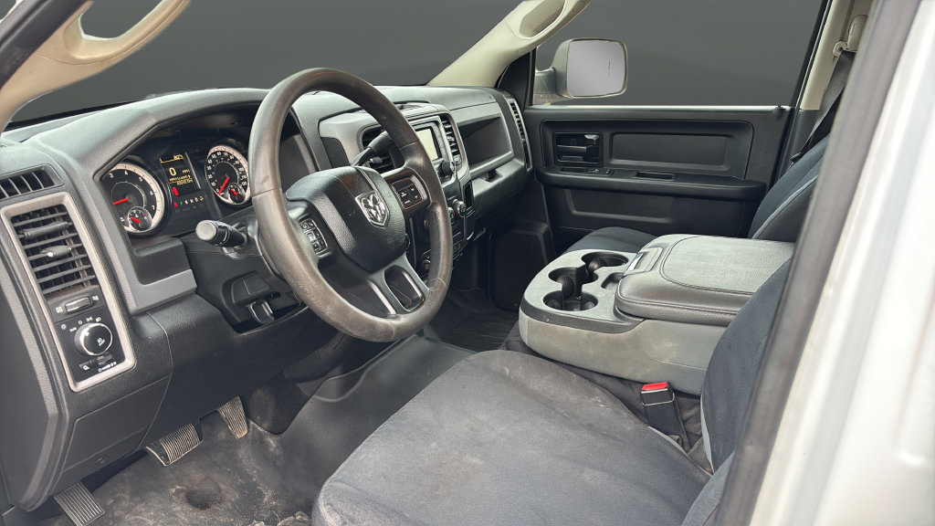 Used 2018 RAM 3500 Tradesman w/ Chrome Appearance Group AWD/4WD image 9