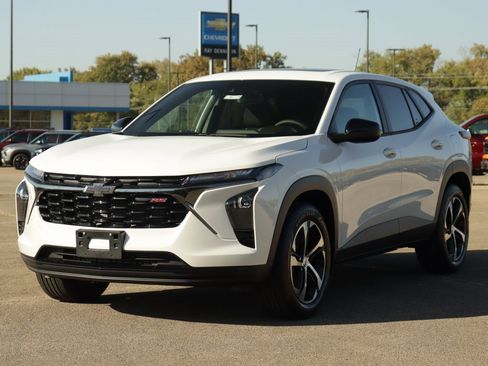 New 2025 Chevrolet Trax RS w/ Sunroof Package image 3