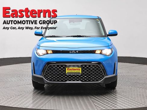 Used 2024 Kia Soul EX FWD image 2