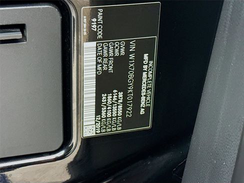 Used 2019 Mercedes-Benz Sprinter 1500 w/ Premium Plus Package image 20