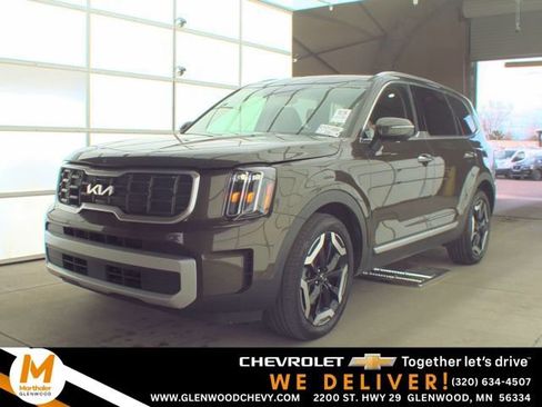Used 2025 Kia Telluride S image 1