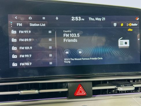 Used 2024 Hyundai Elantra Limited FWD image 30
