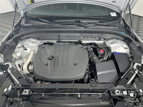 Used 2023 Volvo XC60 B5 Plus image 33