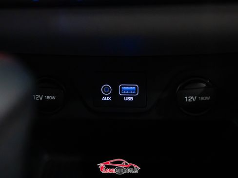 Used 2019 Hyundai Tucson SE image 32