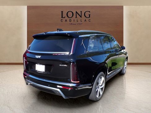 New 2026 Cadillac Vistiq Luxury image 4