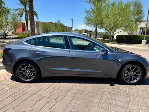 Used 2019 Tesla Model 3 Long Range AWD/4WD image 2