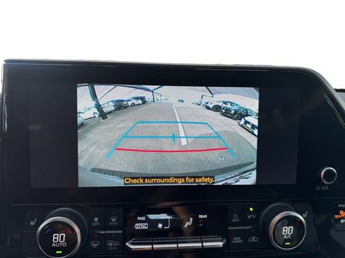 Used 2023 Toyota Highlander Bronze Edition image 28