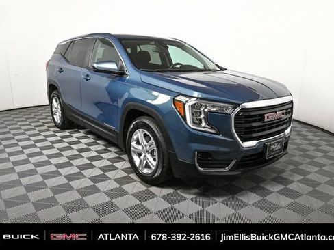 Used 2024 GMC Terrain SLE image 1