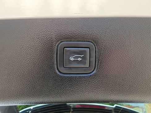 Used 2024 Chevrolet Blazer LT w/ Convenience Package FWD image 16
