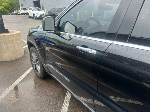 Used 2019 Jeep Grand Cherokee Limited w/ Trailer Tow Group IV AWD/4WD image 27