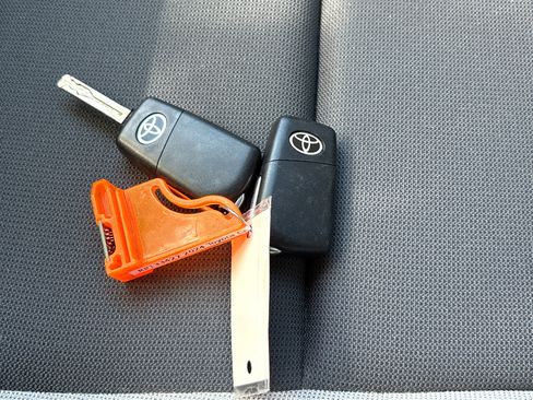 Used 2024 Toyota Corolla LE image 28